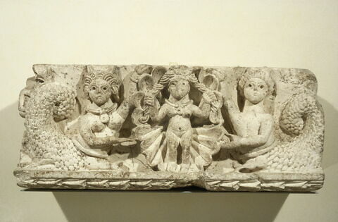relief mural ; décor architectural, image 2/2