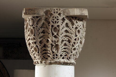 chapiteau ; colonne, image 3/5