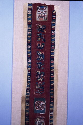 bande décorative d'habillement ; fragment, image 2/2