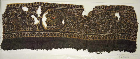 bande décorative d'habillement ; fragment, image 2/2