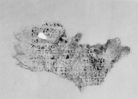 feuillet de codex ; deux fragments recollés