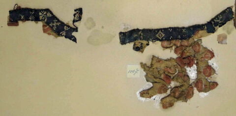 bande d'encolure ; fragments, image 2/2