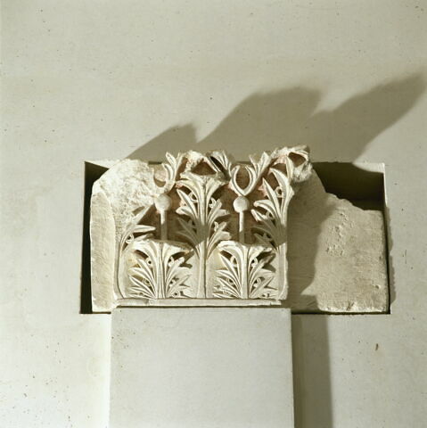 chapiteau de pilastre, image 2/2