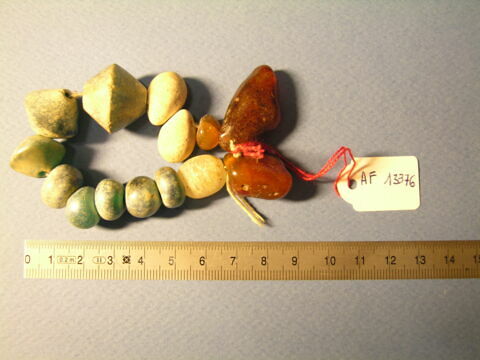 perles, image 2/2