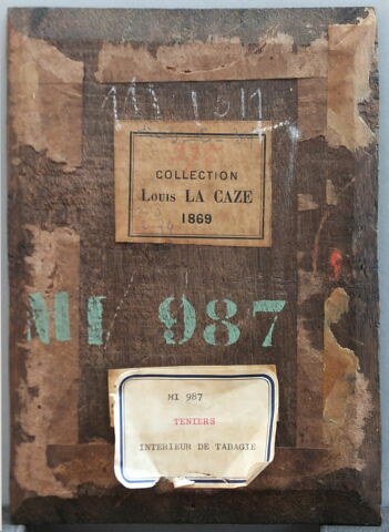 Intérieur de tabagie avec deux fumeurs, image 2/4