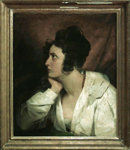 Jeune femme dans la douleur, image 5/5