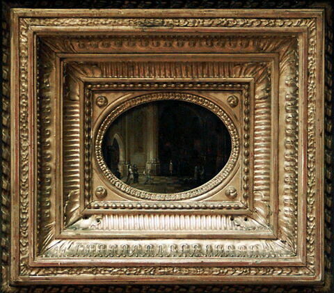 Intérieur d'église. Effet de nuit, image 3/4