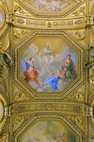 Plafond : Salle des Antonins - au centre de la voûte: la Religion et les Vertus théologales, image 4/6
