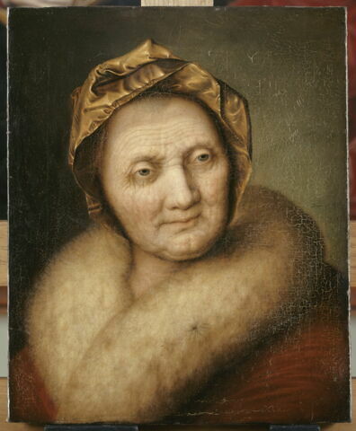 Tête de vieille femme au bonnet et au col de fourrure, image 3/3