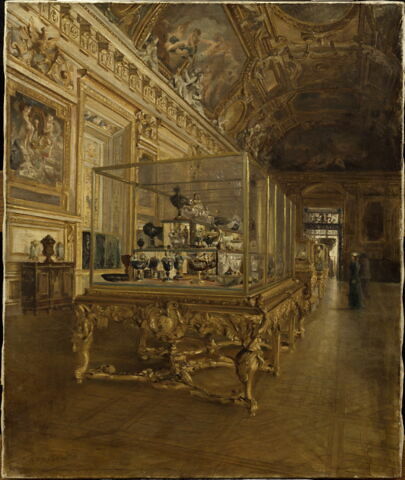 Une vitrine de la galerie d'Apollon, au Louvre, image 3/3