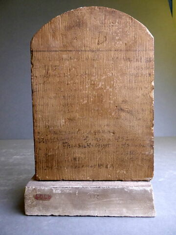 stèle cintrée, image 2/5
