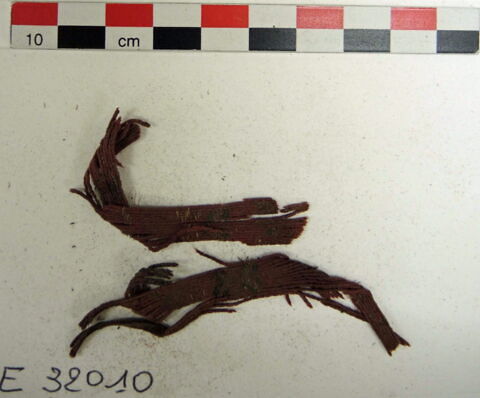 bande décorative d'habillement ; fragments, image 2/2
