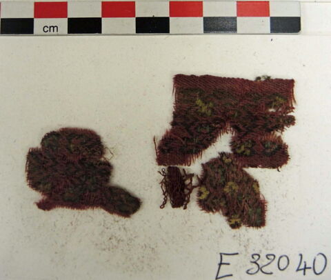 bande décorative d'habillement ; fragments, image 2/2