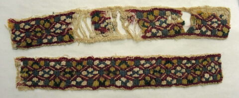 bande décorative d'habillement ; fragments, image 2/2