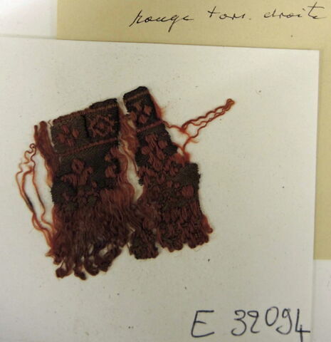 bande décorative d'habillement ; fragment, image 2/4