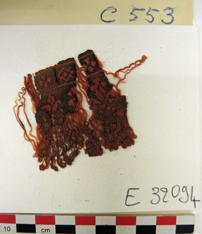 bande décorative d'habillement ; fragment, image 3/4