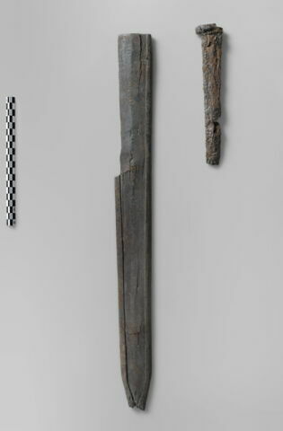 instrument de guerre ou de chasse ; fourreau, image 4/4