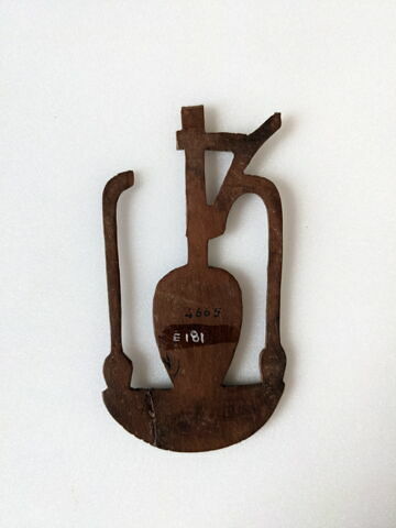 incrustation  ; élément de meuble, image 2/2