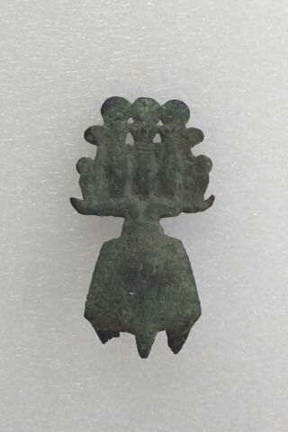 statue, image 3/3