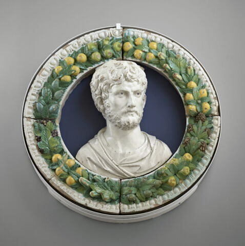 Buste d'homme barbu, encadrement de fruits et de feuillages, image 2/5