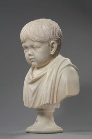 Jeune garçon en toge, image 2/9