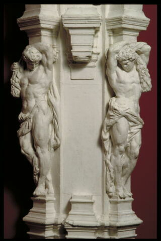 Pilier orné de deux atlantes, image 2/2