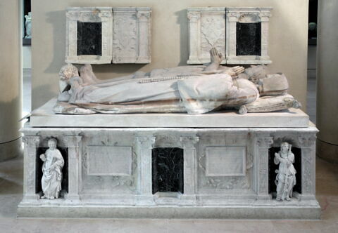 Robine Legendre (+ 15 avril 1520)  et un chien portant les armoiries de la défunte, image 3/5