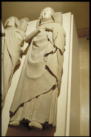 Gisant de Renaud de Dormans (+ en 1386), archidiacre de Châlons-en-Champagne et maître des requêtes du roi (?), image 2/14