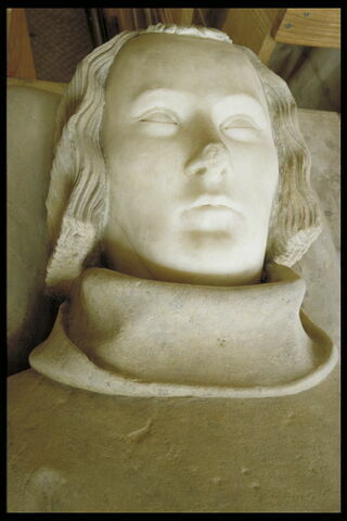 Gisant de Renaud de Dormans (+ en 1386), archidiacre de Châlons-en-Champagne et maître des requêtes du roi (?), image 6/14