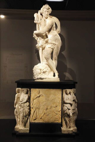 Deux cariatides formant l'angle de la chaire, image 4/7
