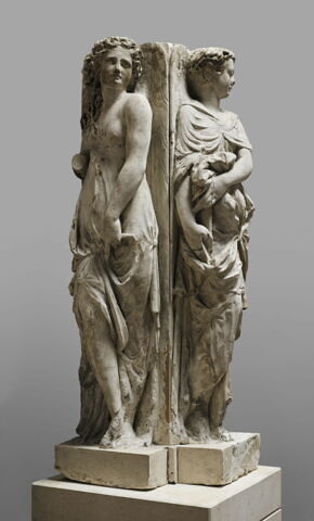 Deux cariatides formant l'angle de la chaire, image 5/7