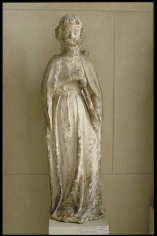 Ange soufflant dans une trompe, image 8/11