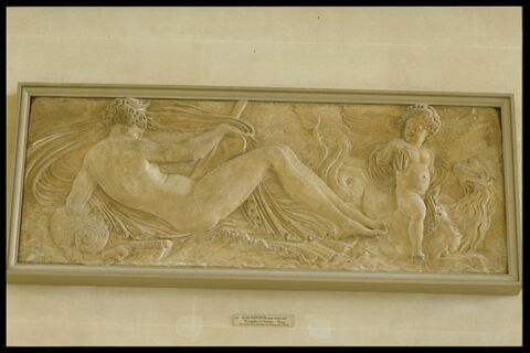Nymphe et petit génie monté sur un dragon marin, image 4/7