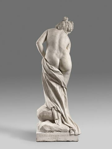 Vénus sortant du bain, image 2/8