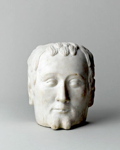 Visage d'un homme portant barbiche