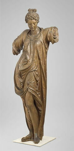 Figure de femme, image 2/10