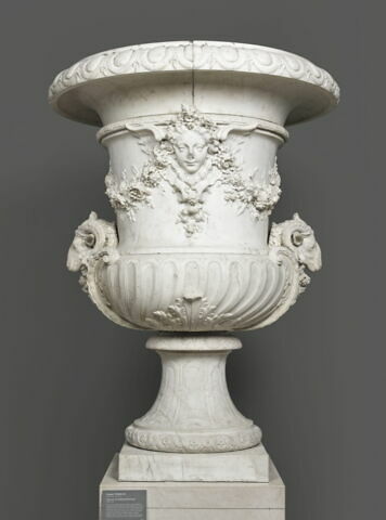 Vase décoré des attributs du Printemps, image 2/9