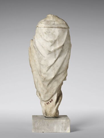 Statuette acéphale d'un roi de France vêtu d'un manteau fleurdelysé, et portant le collier de l'ordre de saint Michel, image 2/6