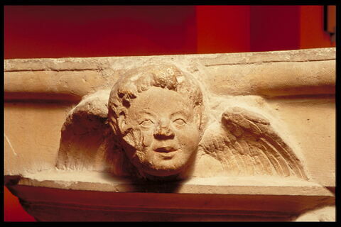 Chapiteau décoré de rinceaux et têtes d'anges, image 8/9