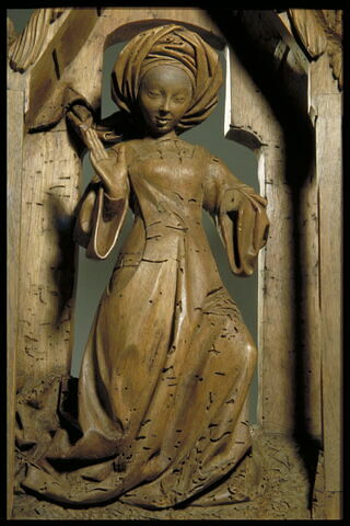 Sage-femme dans l'étable de la Nativité surmontée des figures des bergers et des mages, image 2/5