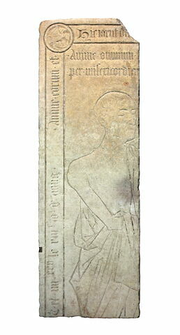 Fragment de la dalle funéraire de Laurent de Salon (+ 29 mai 1451) et de Nicole Tetel (+ 13 juin 1482), chanoines et maîtres d'oeuvre de la cathédrale de Troyes, image 3/3