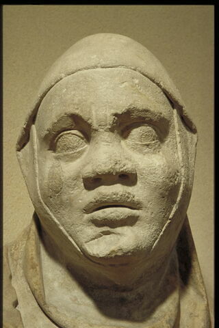 Buste d'homme encapuchonné (bourreau de la flagellation du Christ ?), image 2/10
