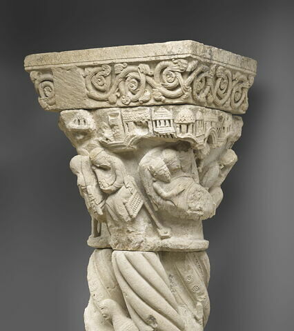 Colonne torse et chapiteau historiés : personnages et êtres fantastiques, Annonce aux bergers, Nativité, Sommeil des Mages, image 9/25