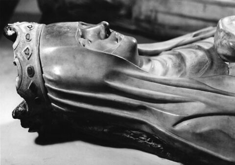 Jeanne d'Évreux, reine de France tenant un sac contenant ses entrailles (+ 1371), image 12/13
