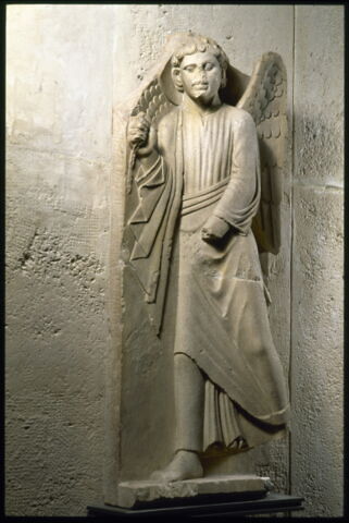 Un ange thuriféraire, image 4/7