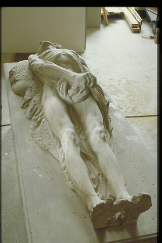 Effigie funéraire ébauchée de Catherine de Médicis, image 8/9