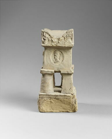 Sarcophage décoré de médaillons de lacrymatoires et chrismes (projet de tombeau), image 5/9