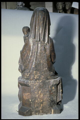 Vierge assise et l'Enfant, image 10/12