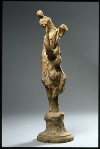 Jeune femme ailée tenant une lyre, image 2/4