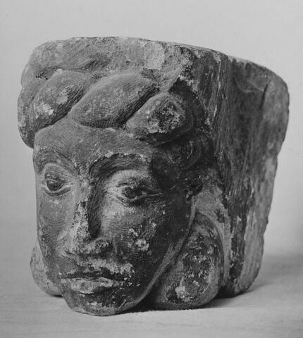 Corbeau décoré d'une tête humaine, image 4/4